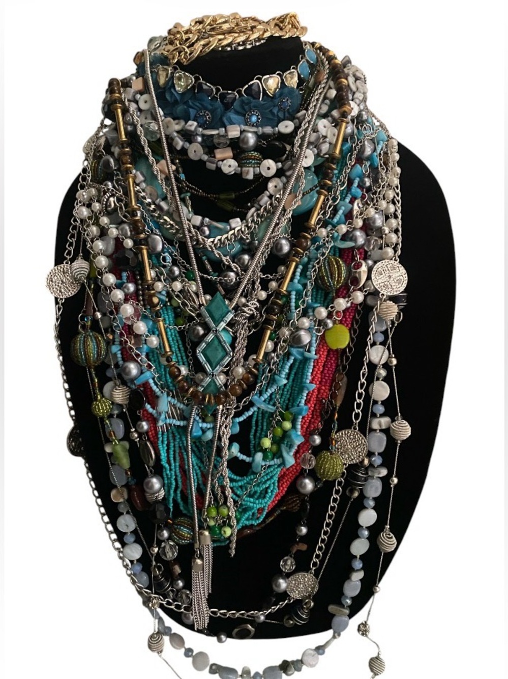 68 piece assorted necklace lot - Picture 4 of 5